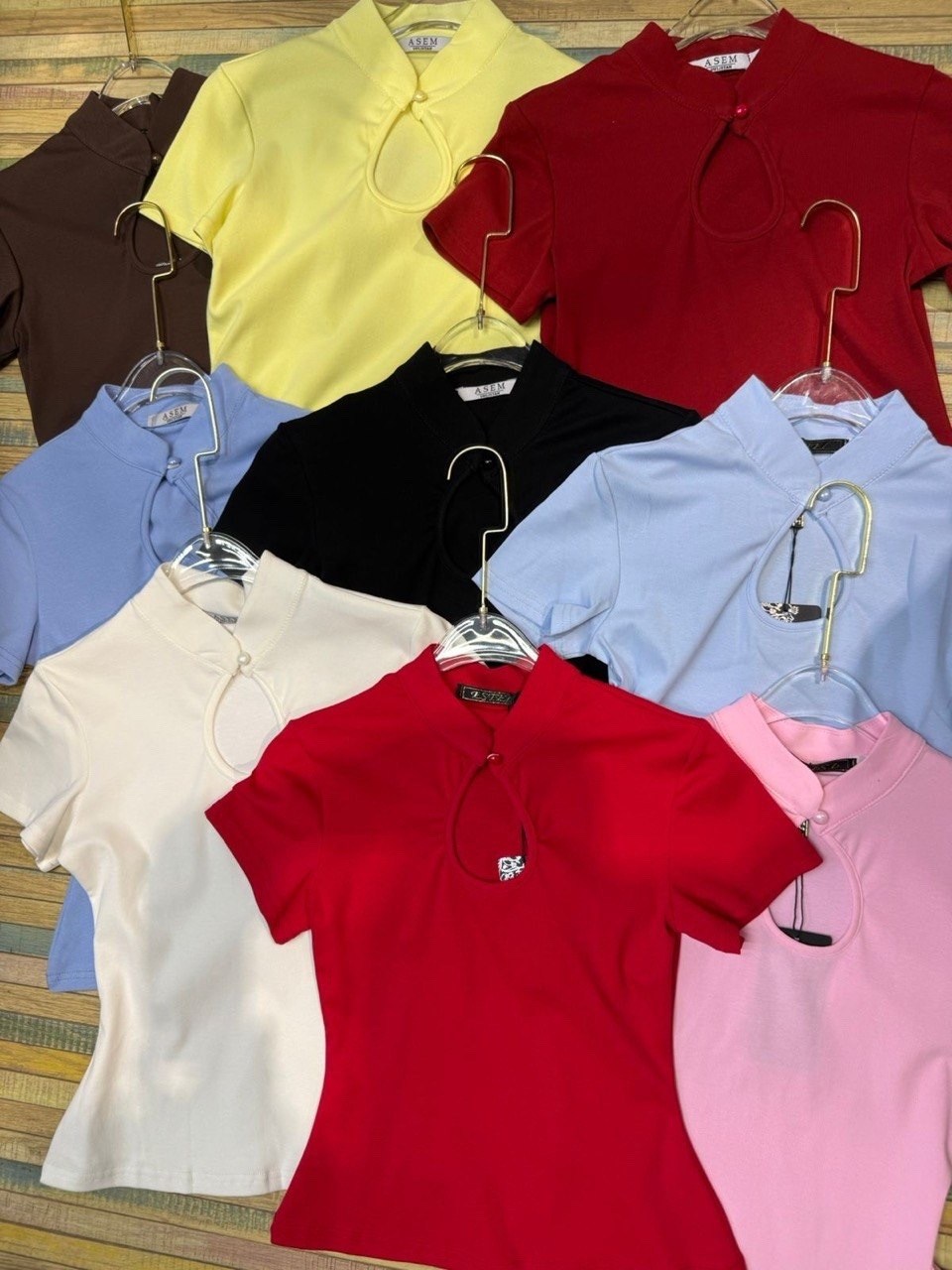 модные наряды,casual outfits,стильные наряды,джинсах,crop top outfit wide leg jeans high waist jeans