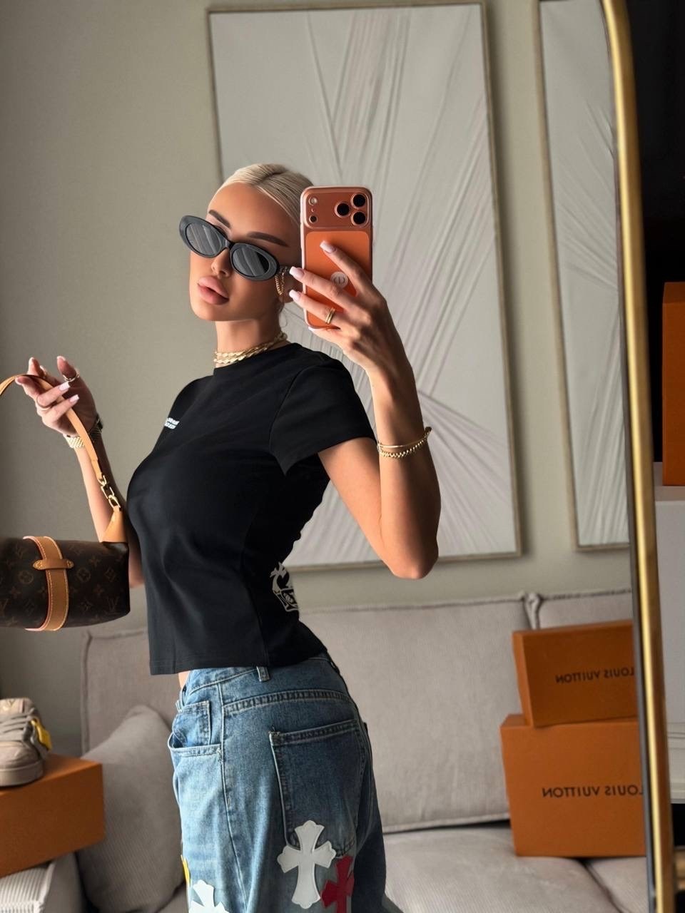 стильные костюмы,футболки женская,стильная футболка,мода стиль,женская футболка loro piana чёрного цвета