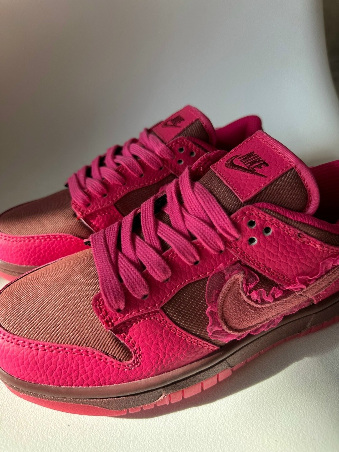nike dunk valentines day 2026,кроссовки nike wmns dunk low 'valentine's day' розовый,кроссовки nike dunk low valentine розовые,nike dunk low valentine's day 2026,nike dunk low valentines day