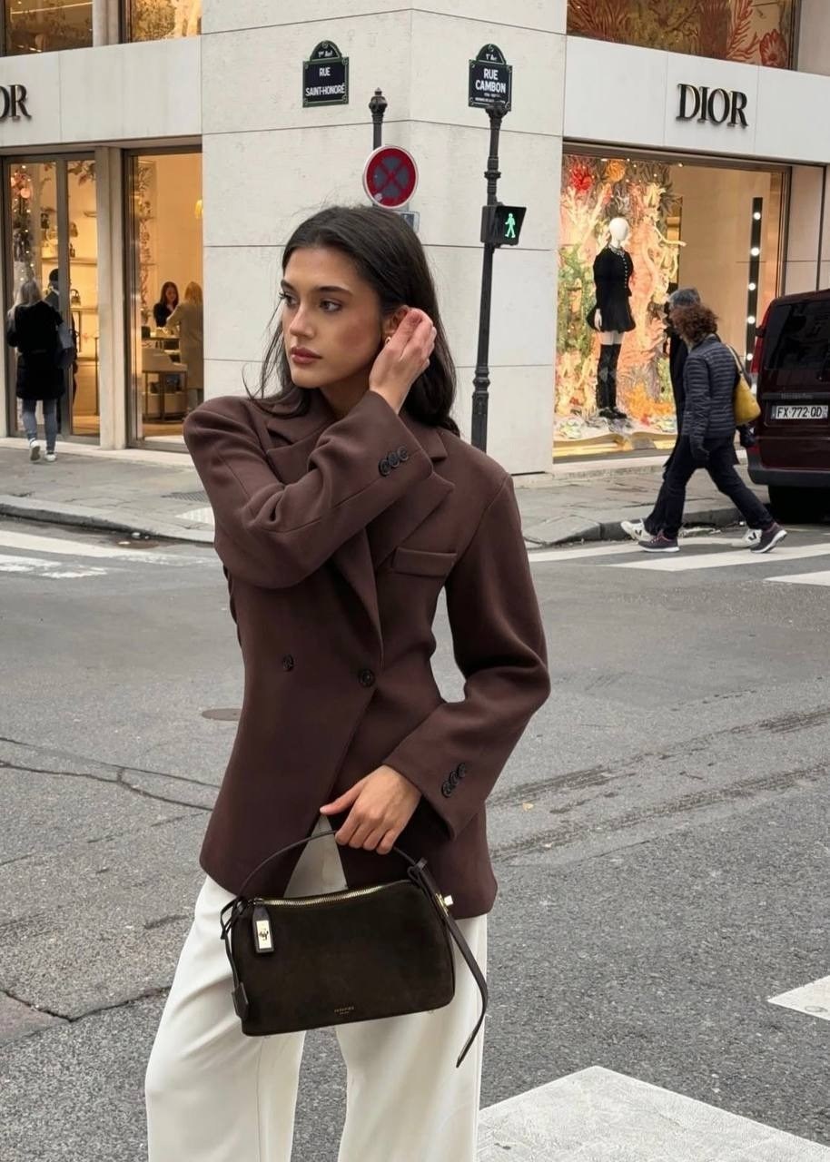 пиджак женский коричневый,пиджак женский приталенный удлиненный sade,женский элегантный блейзер,женские пиджаки,удлиненный женский пиджак