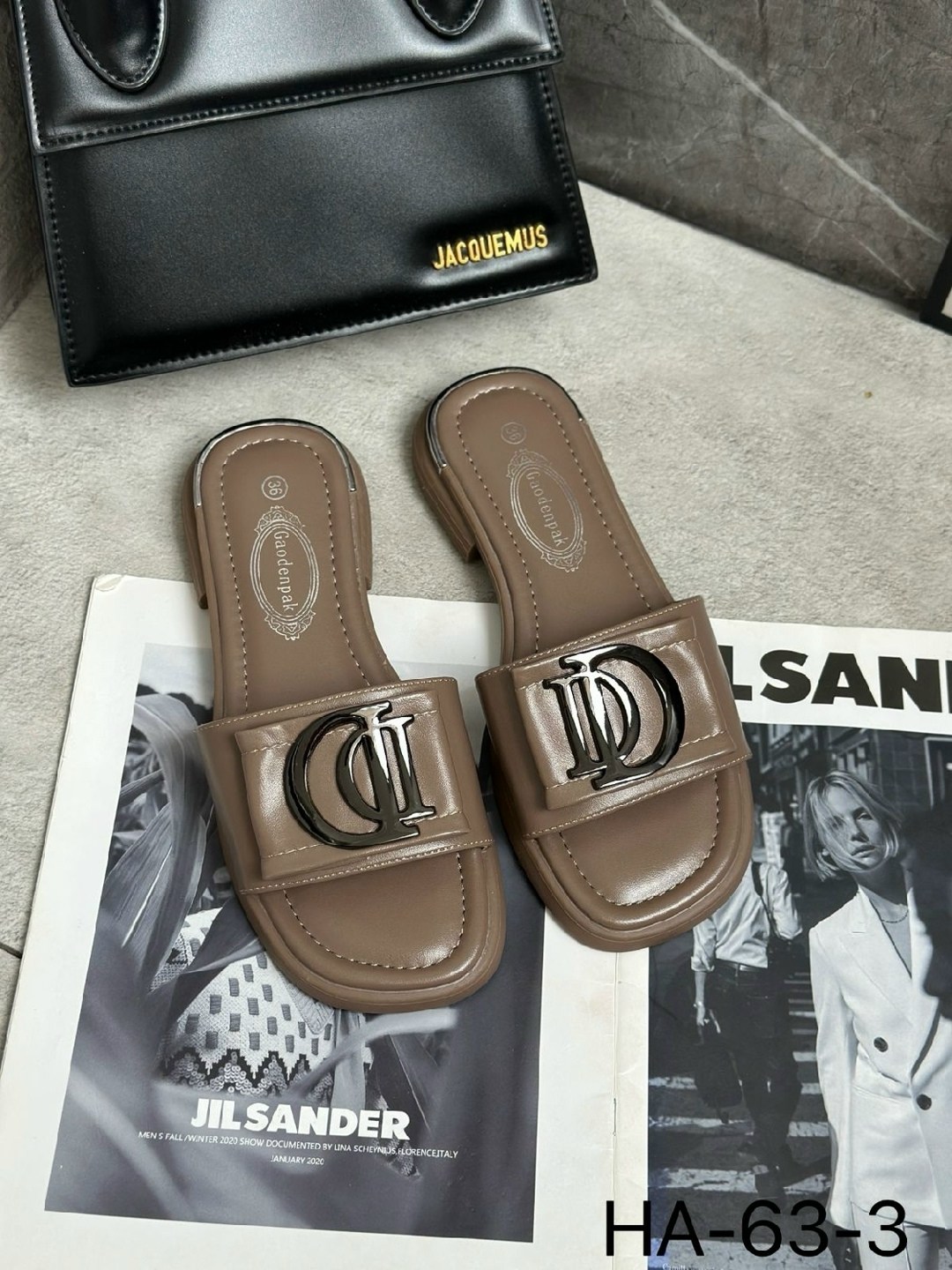 ,шлепанцы женские,шлепанцы женские кристиан диор,шлепки женские,стильные босоножки