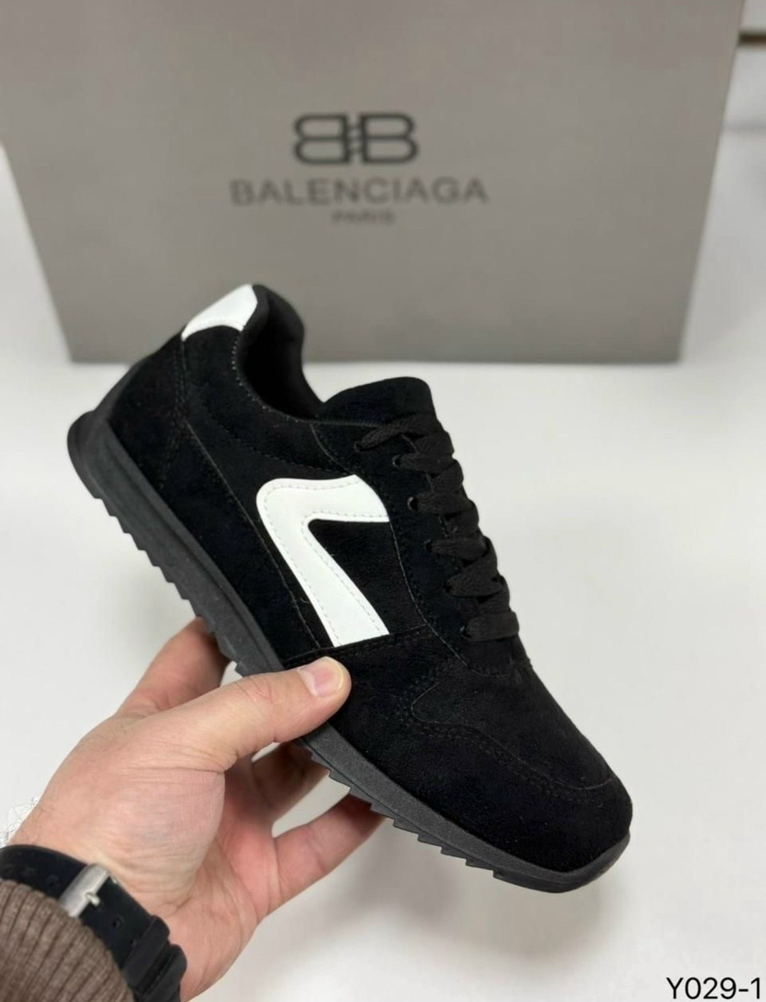 ,черные кроссовки,кроссовка мужской,обуви,мужские кроссовки