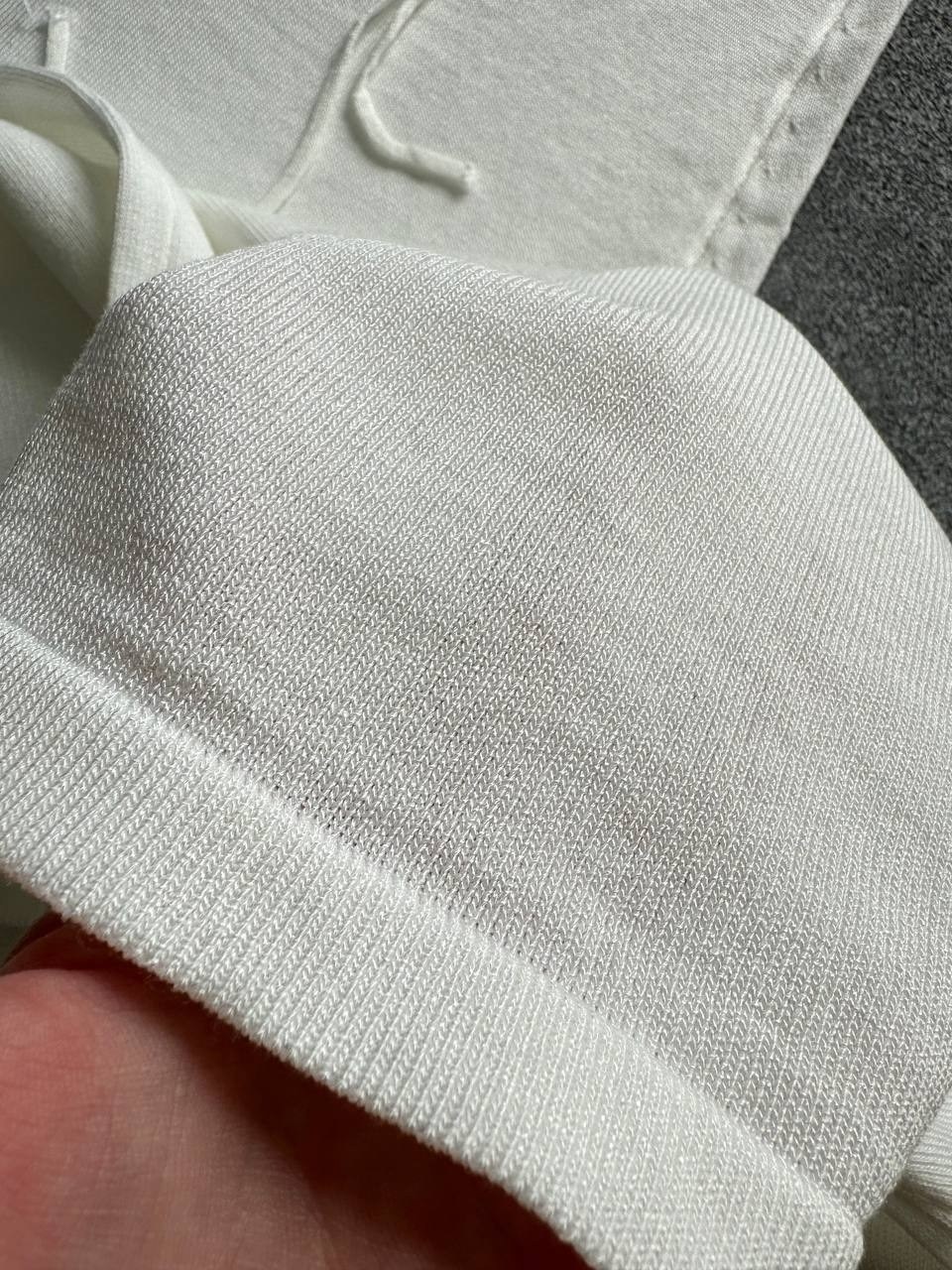 девушка в белом облегающем платье,облегающее платье,платье обтягивающее,девушка в облегающем платье без бюстгальтера,вечернее платье обтягивающее