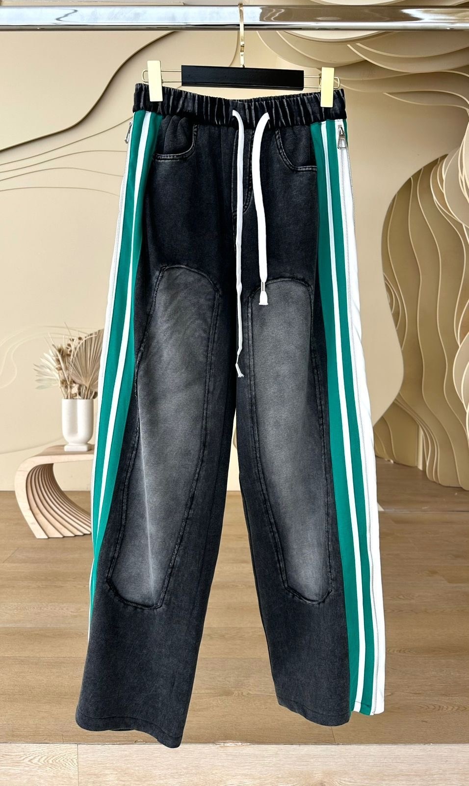 джинсы с лампасами,джинсы комбинированные,джинсы женские с лампасами,джинсы брюки,модные джинсы