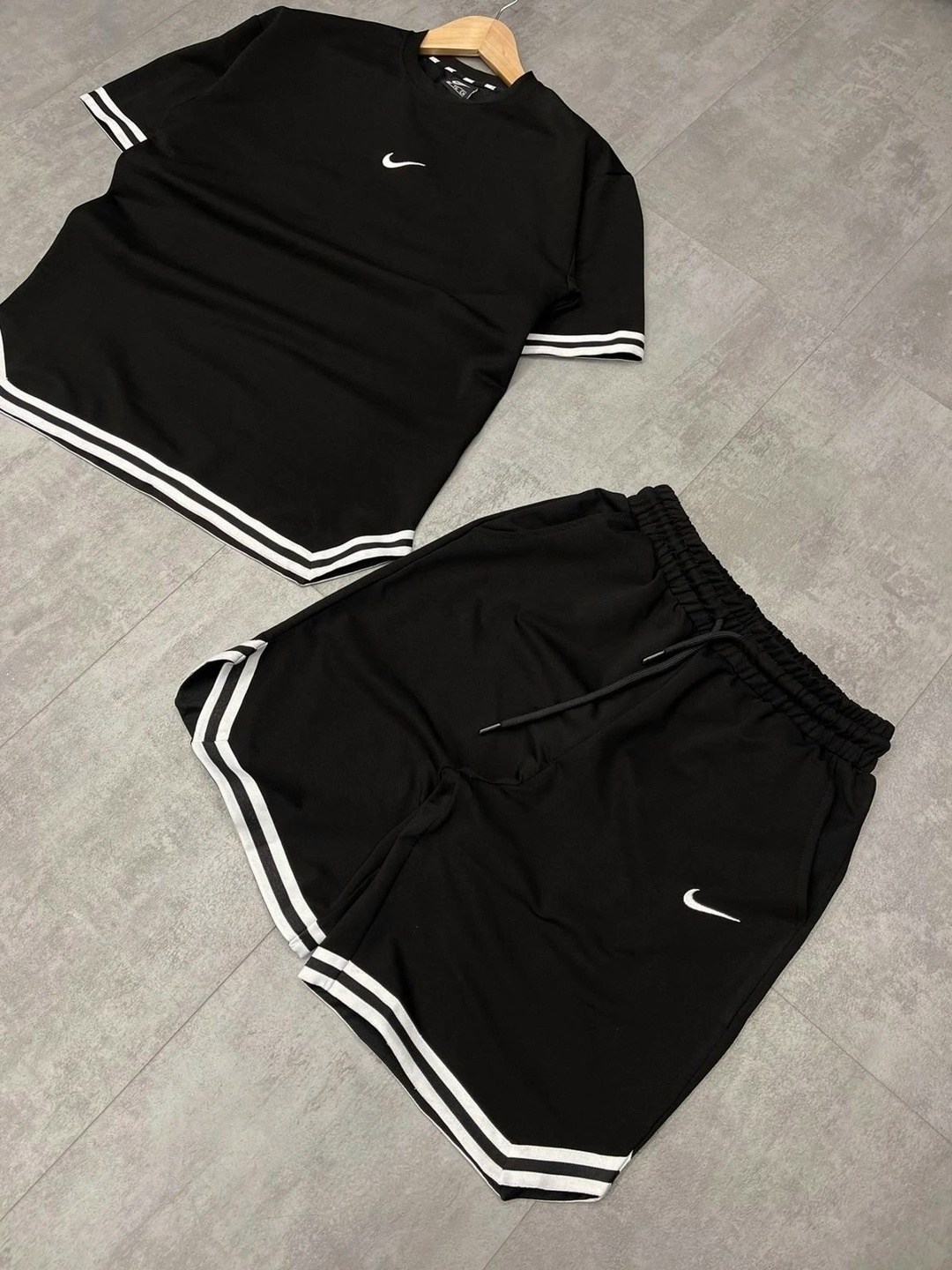 спортивный костюм с шортами nike,спортивные костюм с шортами,спортивный костюм футболка и шорты,спортивные костюмы nike,спортивный костюм nike мужской