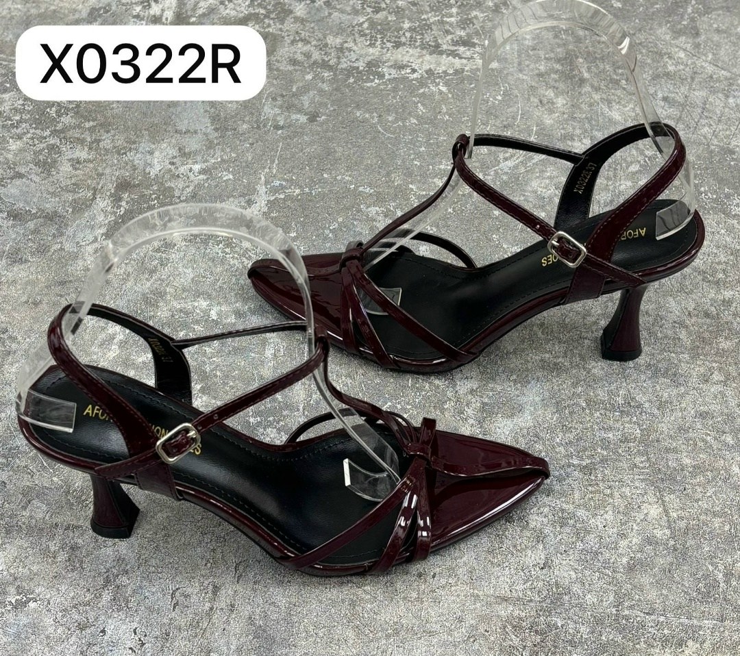 женская,туфли лакированные,босоножки женские,брендовые туфли,туфли с ремешками