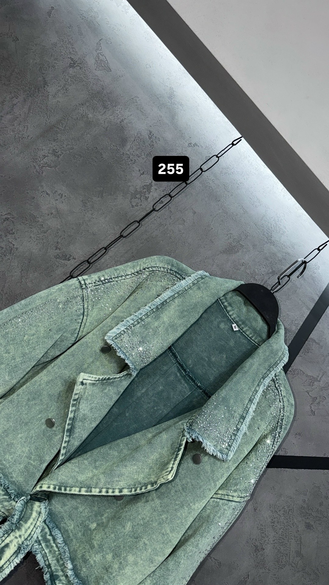 женская джинсовая куртка,джинсовая куртка,джинсовая куртка повседневная,повседневная куртка,джинсовая куртка стильная