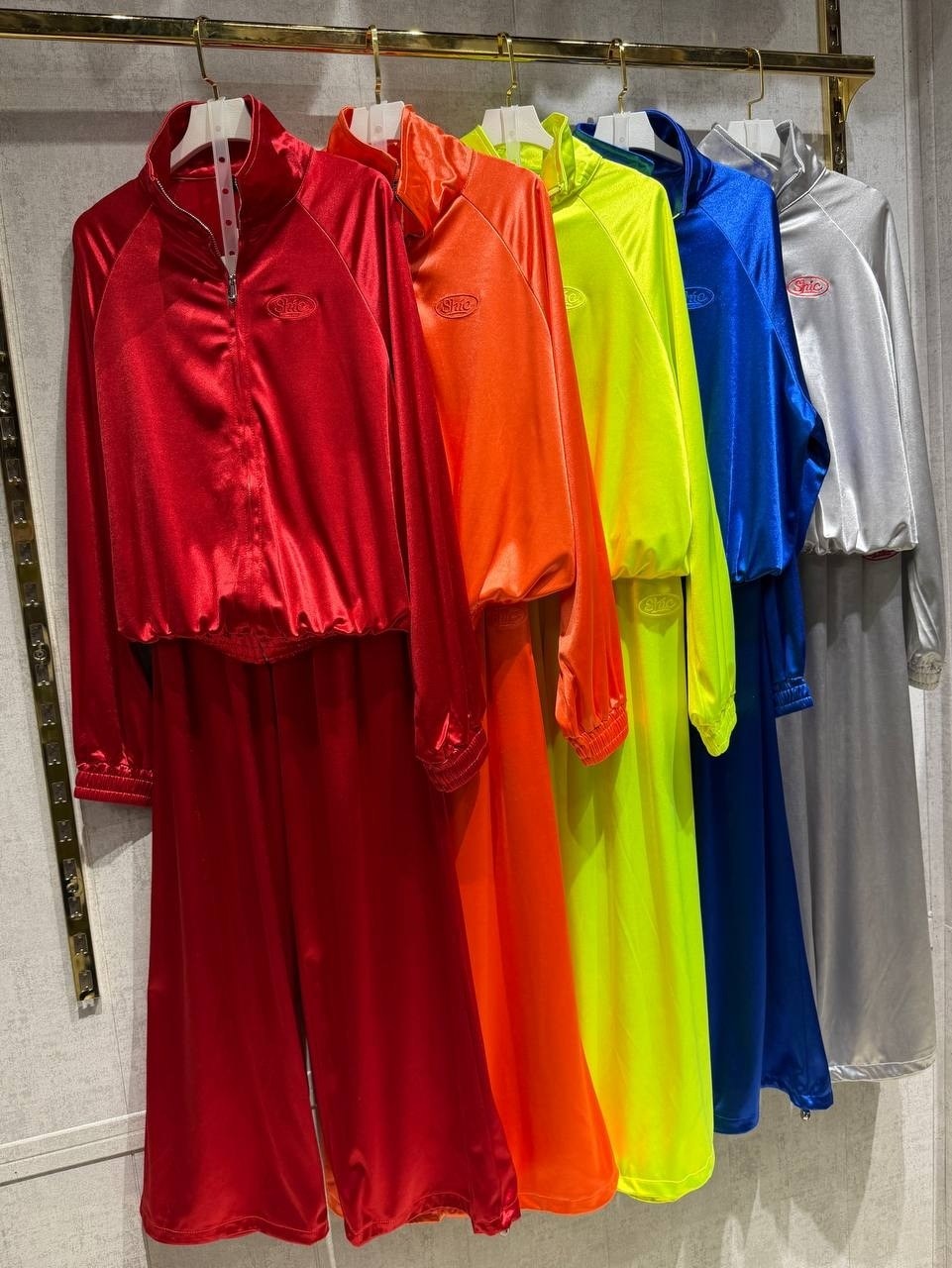 спортивные костюм,женские костюмы спортивные,велюровые костюмы,костюм велюровый спортивный,спортивный костюм для женщин