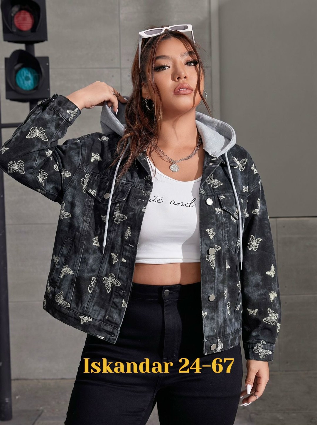 джинсовая куртка,джинсовая женская куртка,джинсовая куртка с карманами,женская джинсовая куртка большого размера,модные джинсовые куртки