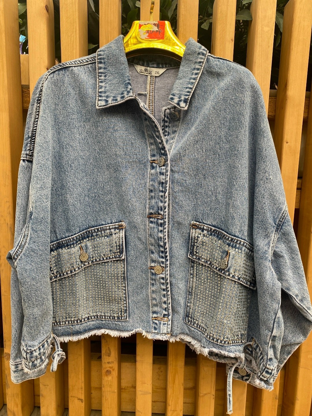 куртки джинсовые женские летние оверсайз,женская джинсовая куртка,куртка джинсовая,куртка женская джинсовая оверсайз,женская джинсовая куртка с большими карманами