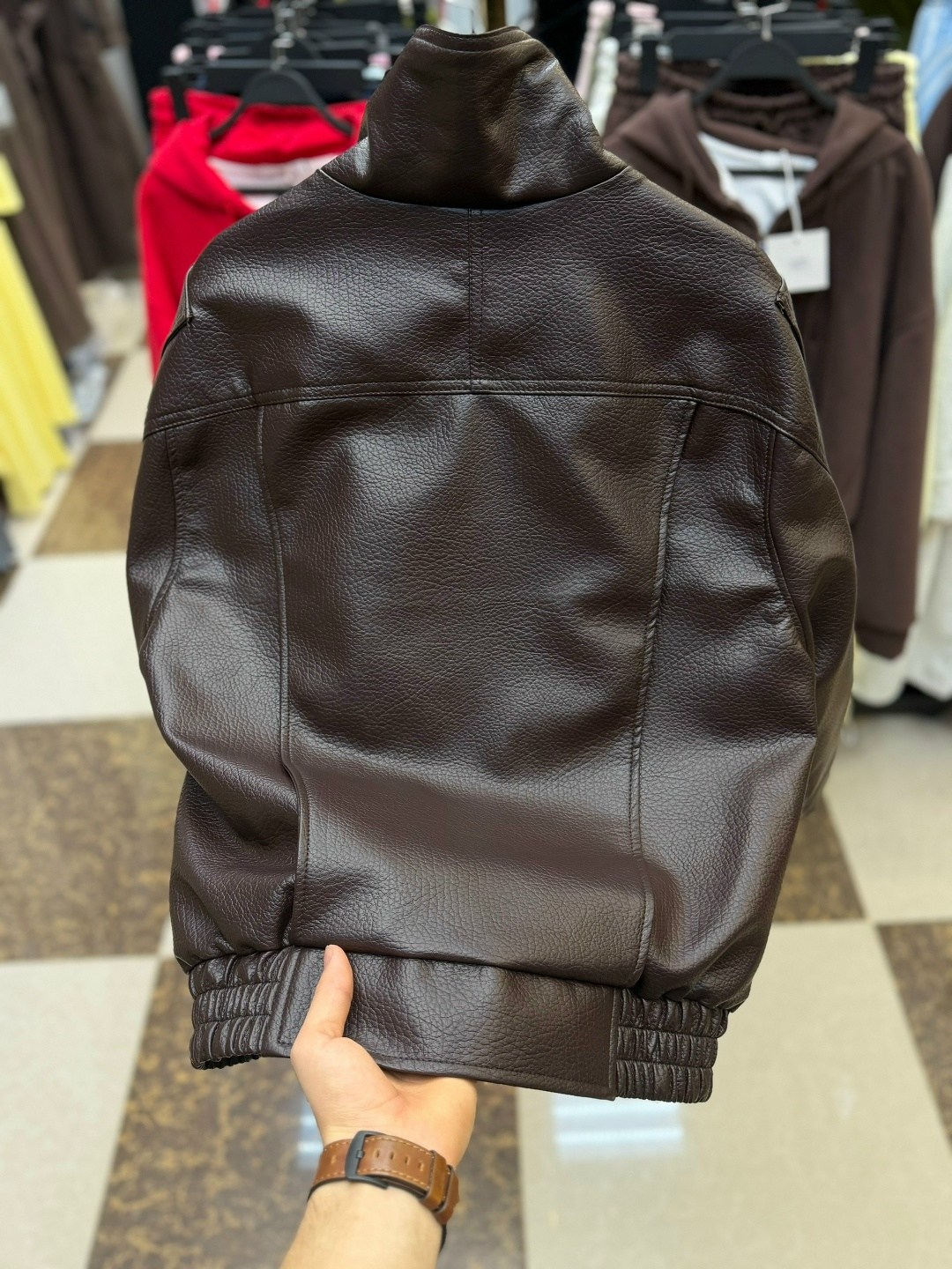 куртка кожаная,женская кожаная куртка,женская куртка,куртка,женская куртка бомбер