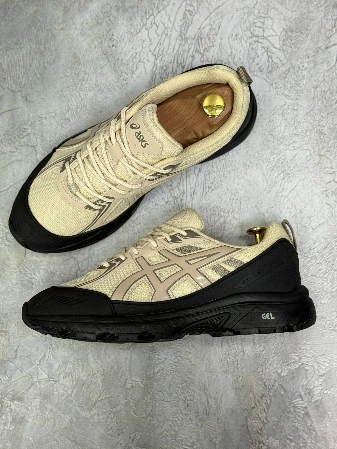 кроссовки gel-venture 6 shield asics бежевый,кроссовки asics gel-venture 6,asics gel venture 6,кроссовки asics,мужские кроссовки asics