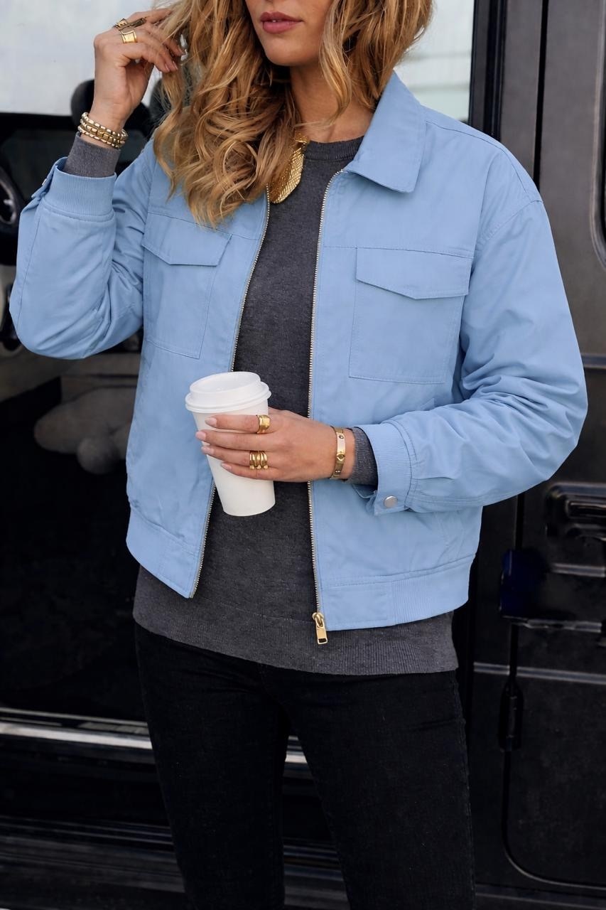 повседневная куртка,модная куртка,куртка женская,куртка с карманами,женская джинсовая куртка