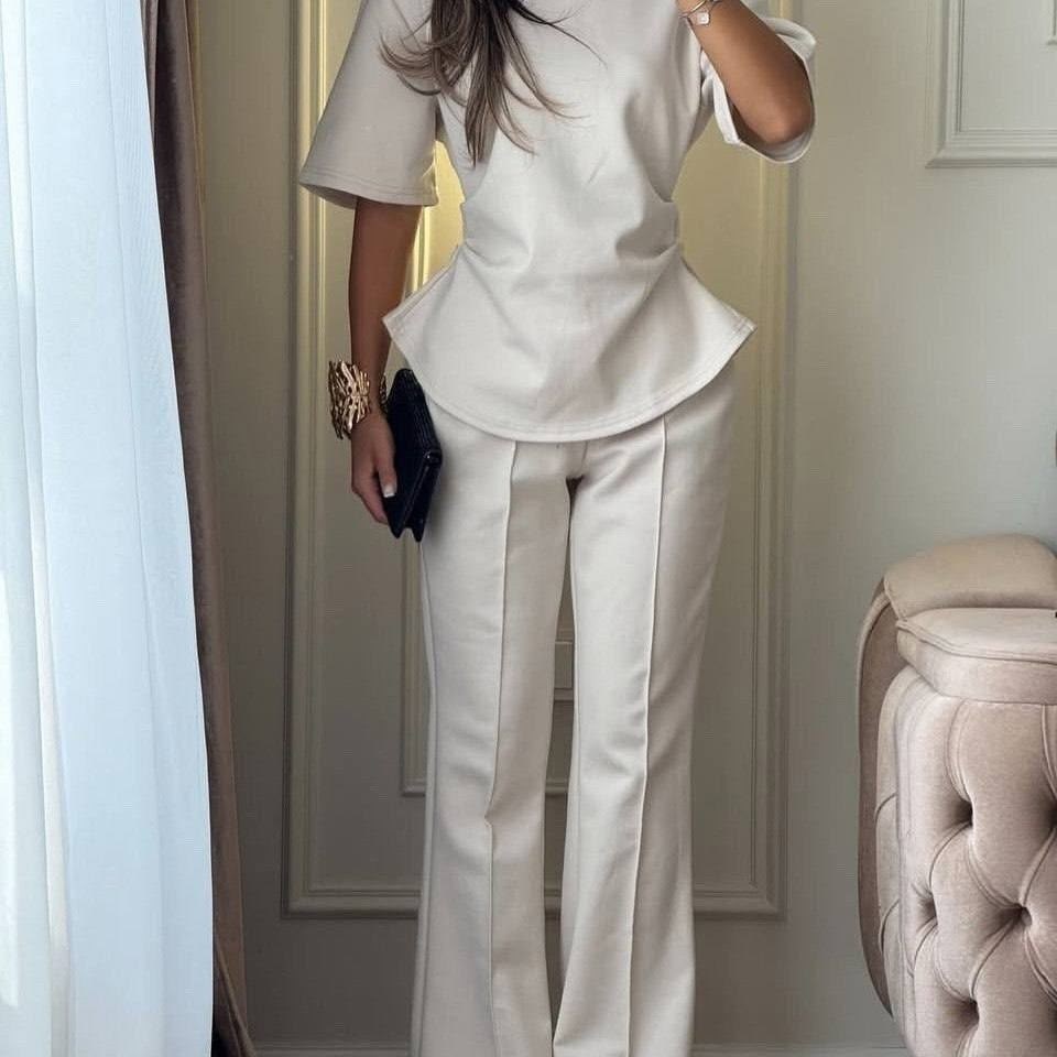 белый брючный костюм,брючный костюм,белый костюм с баской,элегантные наряды,белый костюм