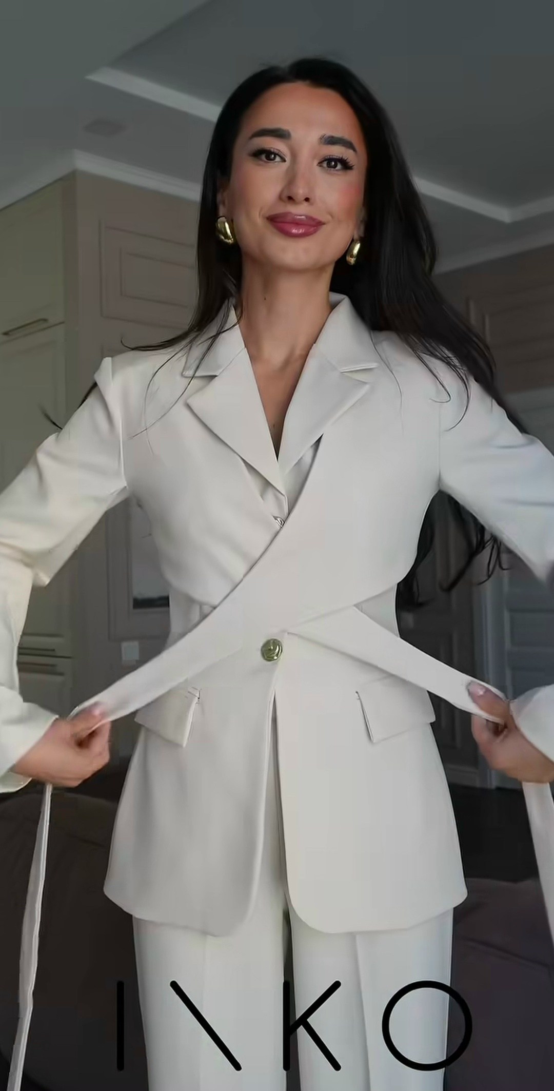 брючный костюм,женские брючные костюмы,оливковый костюм женский брючный,брючный костюм из шелка,классический костюм с брюками палаццо