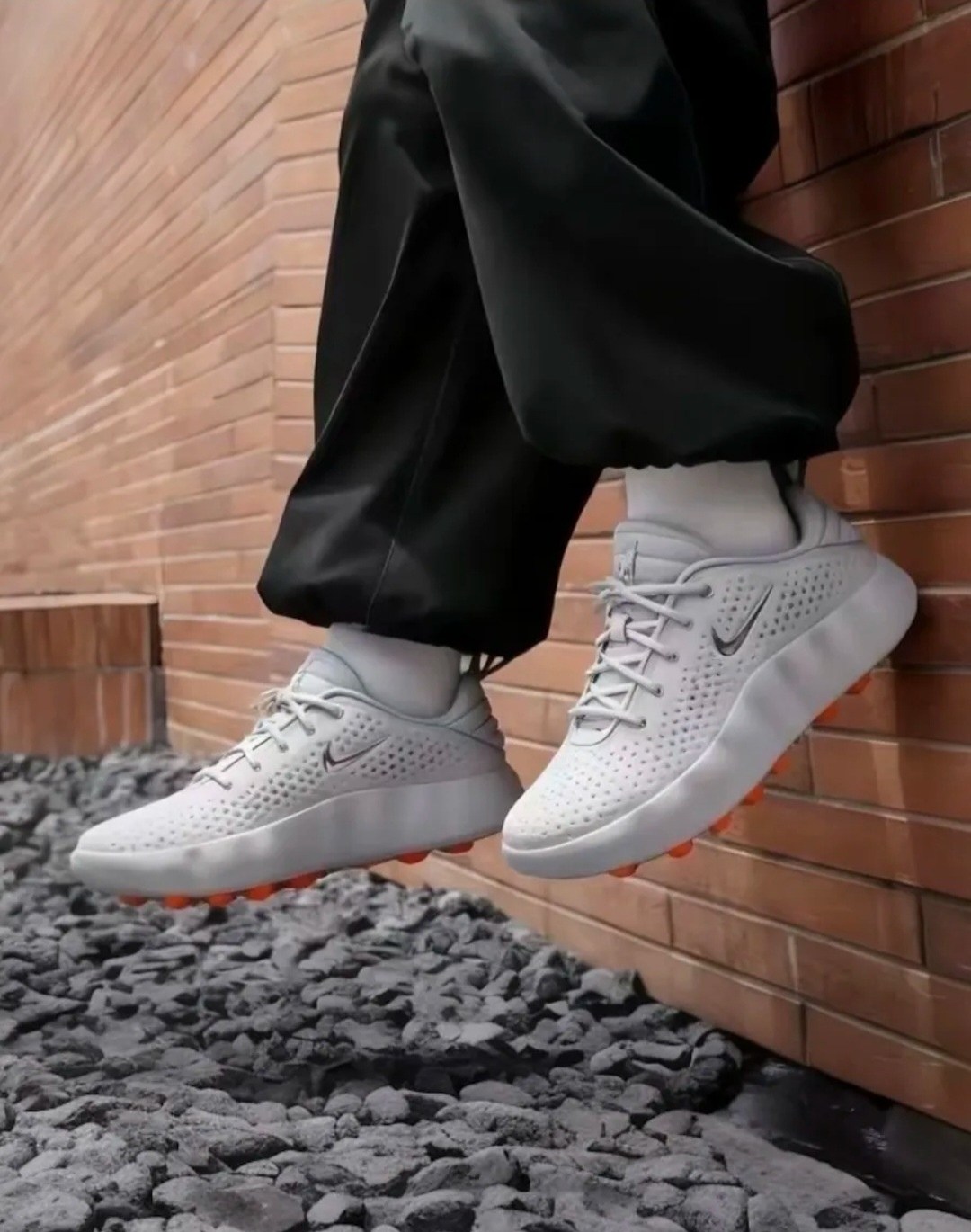 кроссовки,,кроссовки nike,nike mind 002,кроссовка