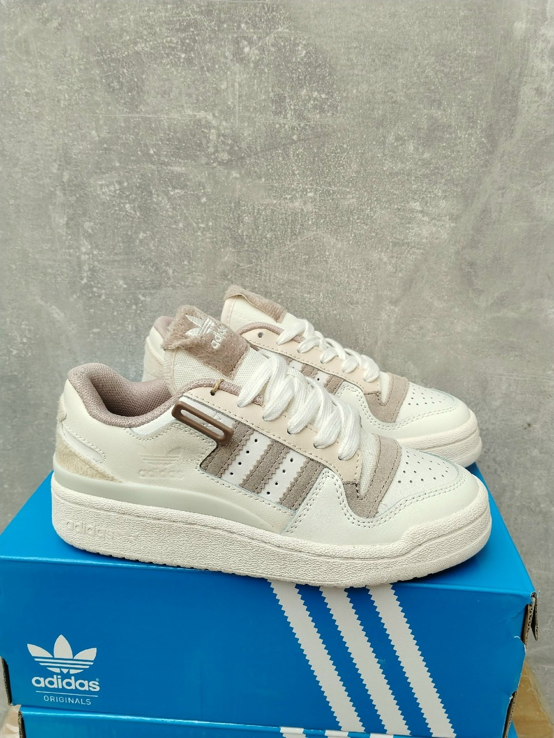 женские кроссовки adidas,кроссовки adidas,кроссовки adidas forum low,,adidas forum low 84 бежевый лайт