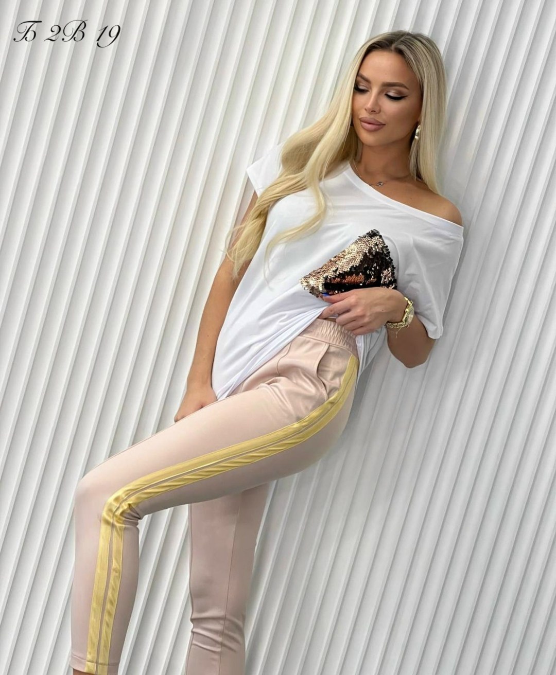 женские костюмы,повседневный женский костюм,