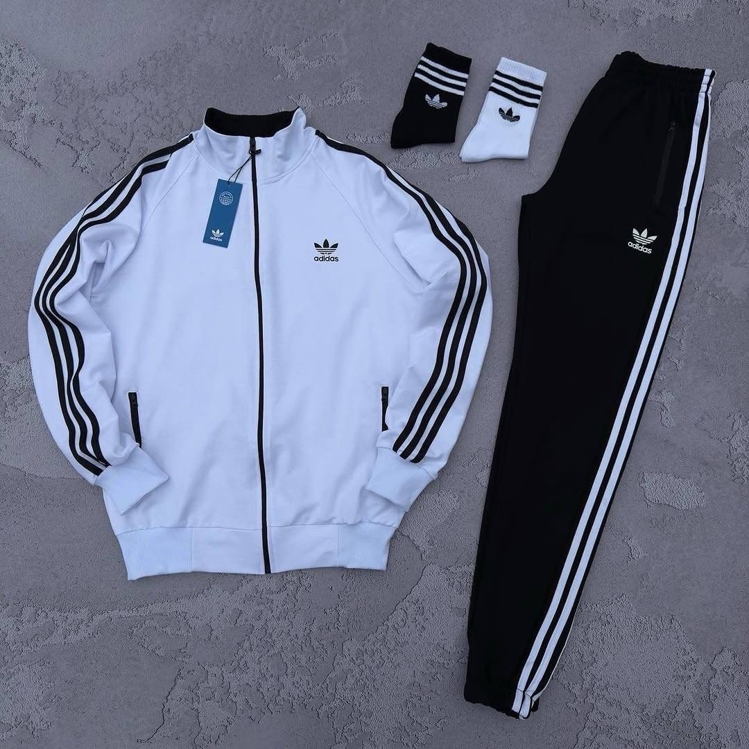 спортивные костюмы адидас,мужской спортивный костюм adidas,adidas спортивный костюм мужской черный 2026,спортивный костюм adidas,спортивные костюмы мужские адидас