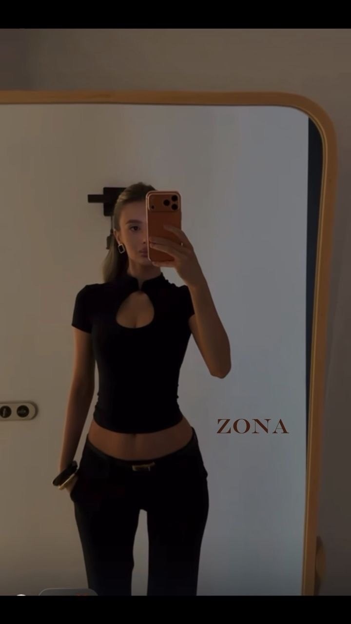 модные наряды,casual outfits,стильные наряды,джинсах,crop top outfit wide leg jeans high waist jeans