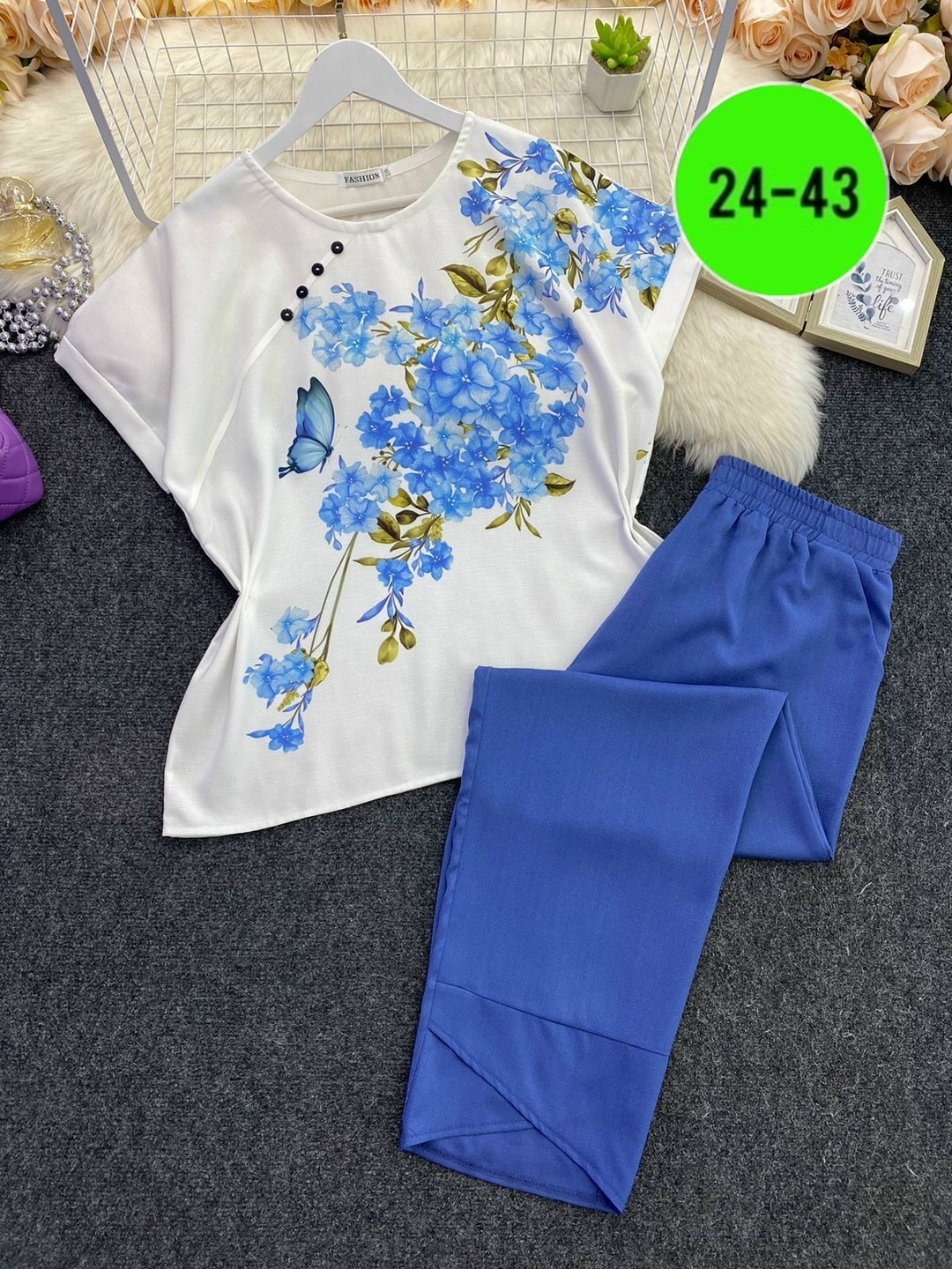 костюм женский,комплект одежды,летние костюмы,женские брючные костюмы,костюм с брюками