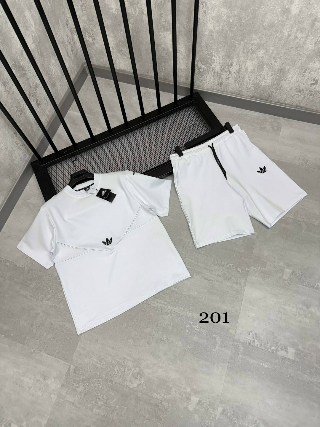 мужские спортивные костюмы,спортивные костюм,костюм спортивный adidas,спортивные костюмы для мужчин,футболки комплект