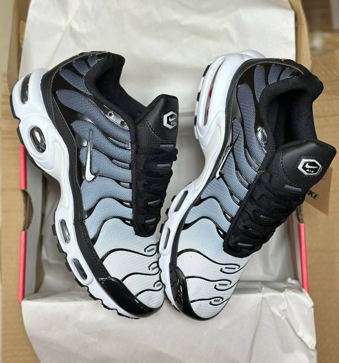 кроссовки nike air max tn plus,кроссовки nike air max tn plus ultra белые с серым,nike air max plus tn,кроссовки мужские nike air max tn plus,найк air max plus tn кроссовки