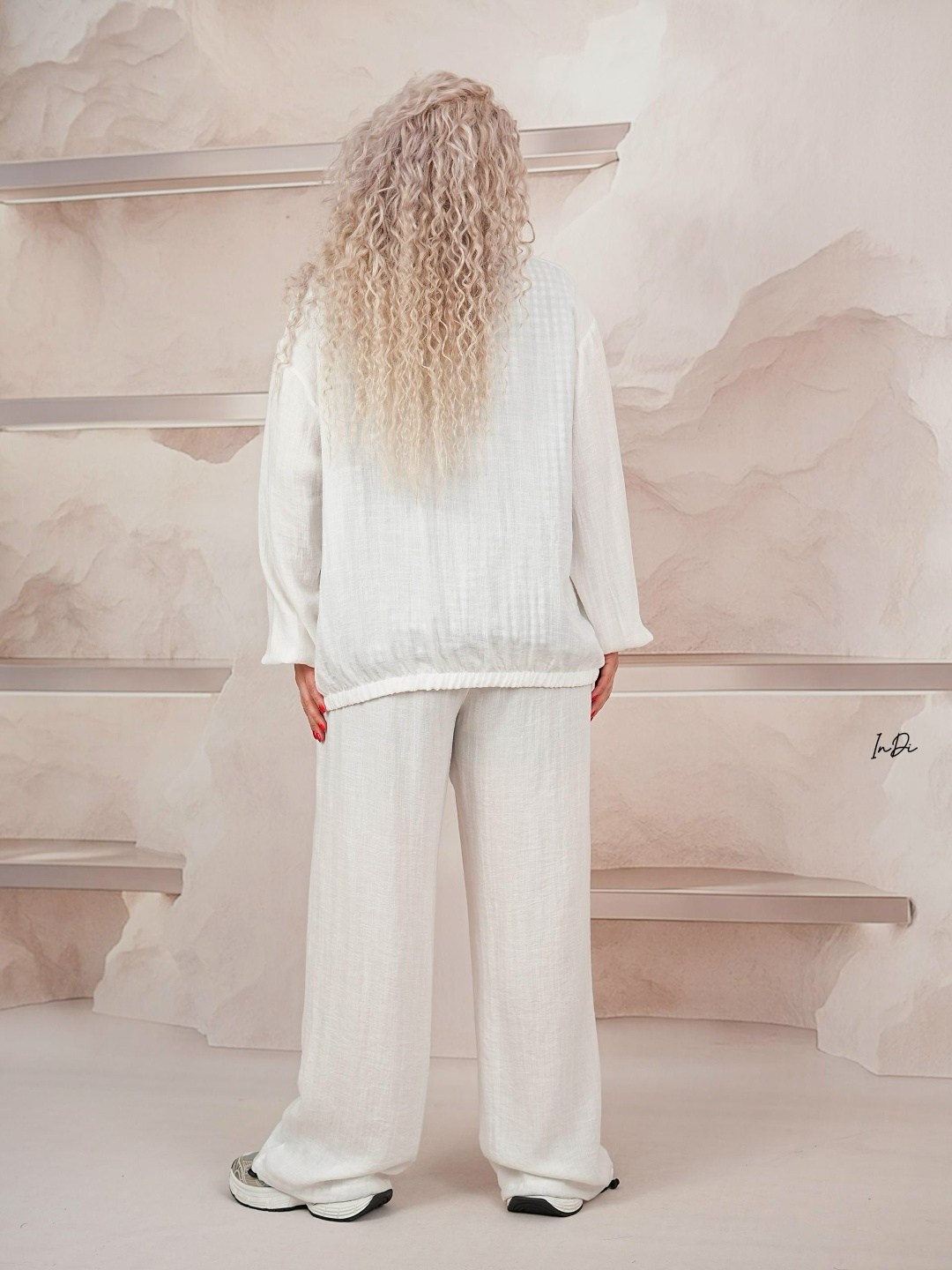 белый брючный костюм,брючный костюм,костюм с брюками,белые костюмы,костюм брючный женский