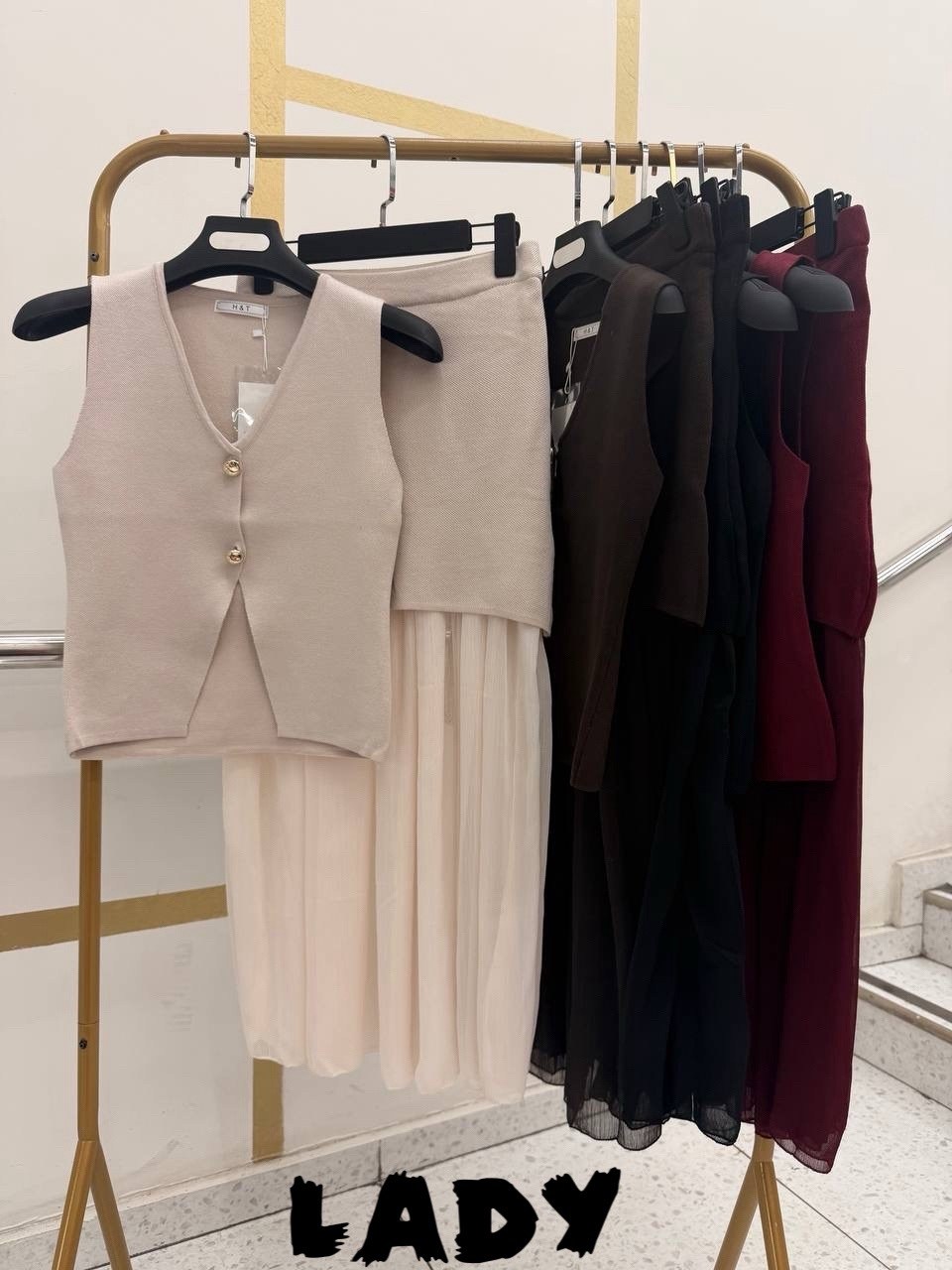 брюки палаццо wonderclo 32355562,костюм с юбкой и жилетом бордовый,костюм двойка женская,жилет с юбкой,костюм женский с юбкой