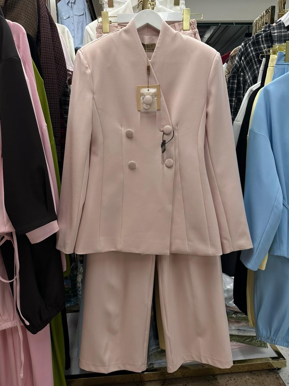 костюм классика,,классические костюмы