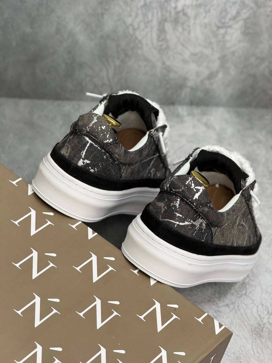 ,кроссовки унисекс,кроссовки женскиe,кеды мужские женские,черные кеды