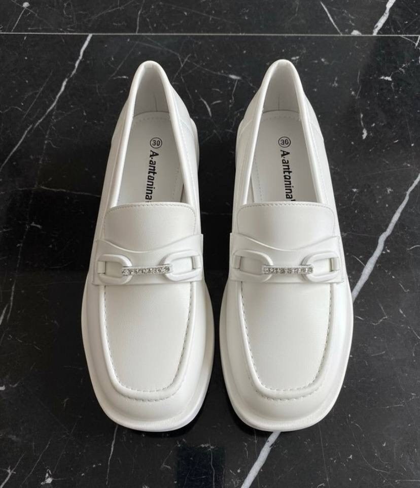 ,лоферы женские,лоферы белые,лоферы destra,женские мокасины