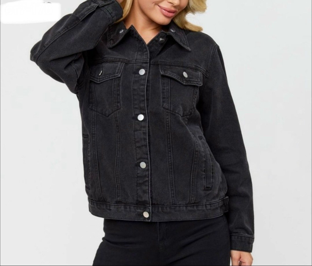 джинсовая куртка женская оверсайз черного цвета,куртка джинсовая женская,джинсовая куртка,джинсовая куртка женская оверсайз,черная объемная джинсовая куртка-бойфренд