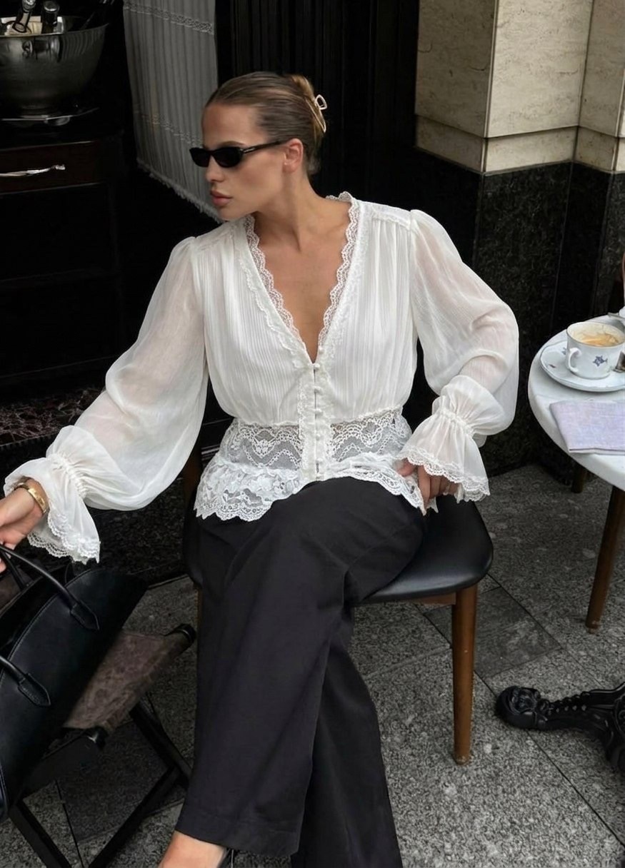 блузка с кружевами,стильные модели кружевных блузок 2026 года,шифоновая блуза с кружевом,блузка женская,блузка винтажная