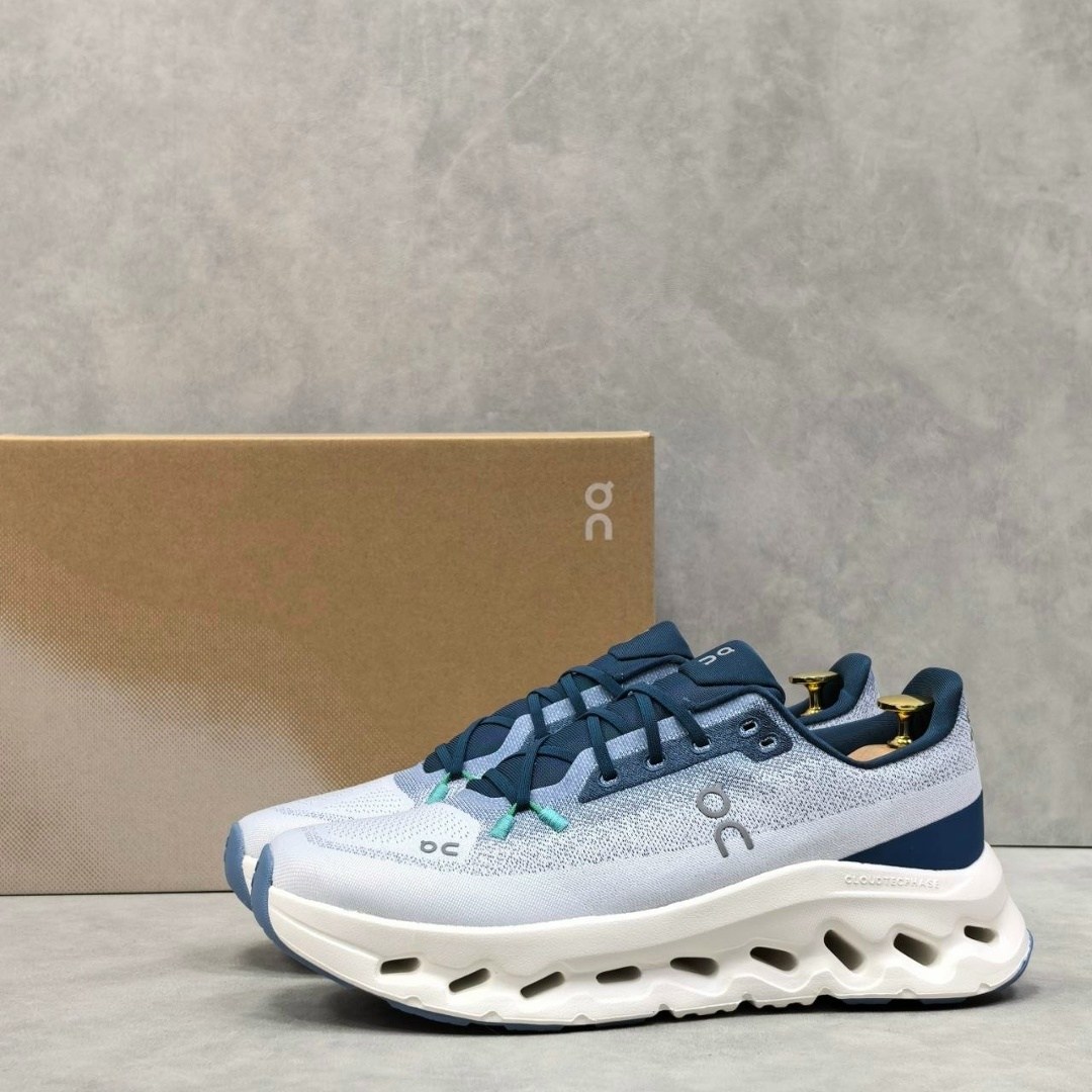 ,спортивные кроссовки,кроссовки,спортивная ,повседневные кроссовки