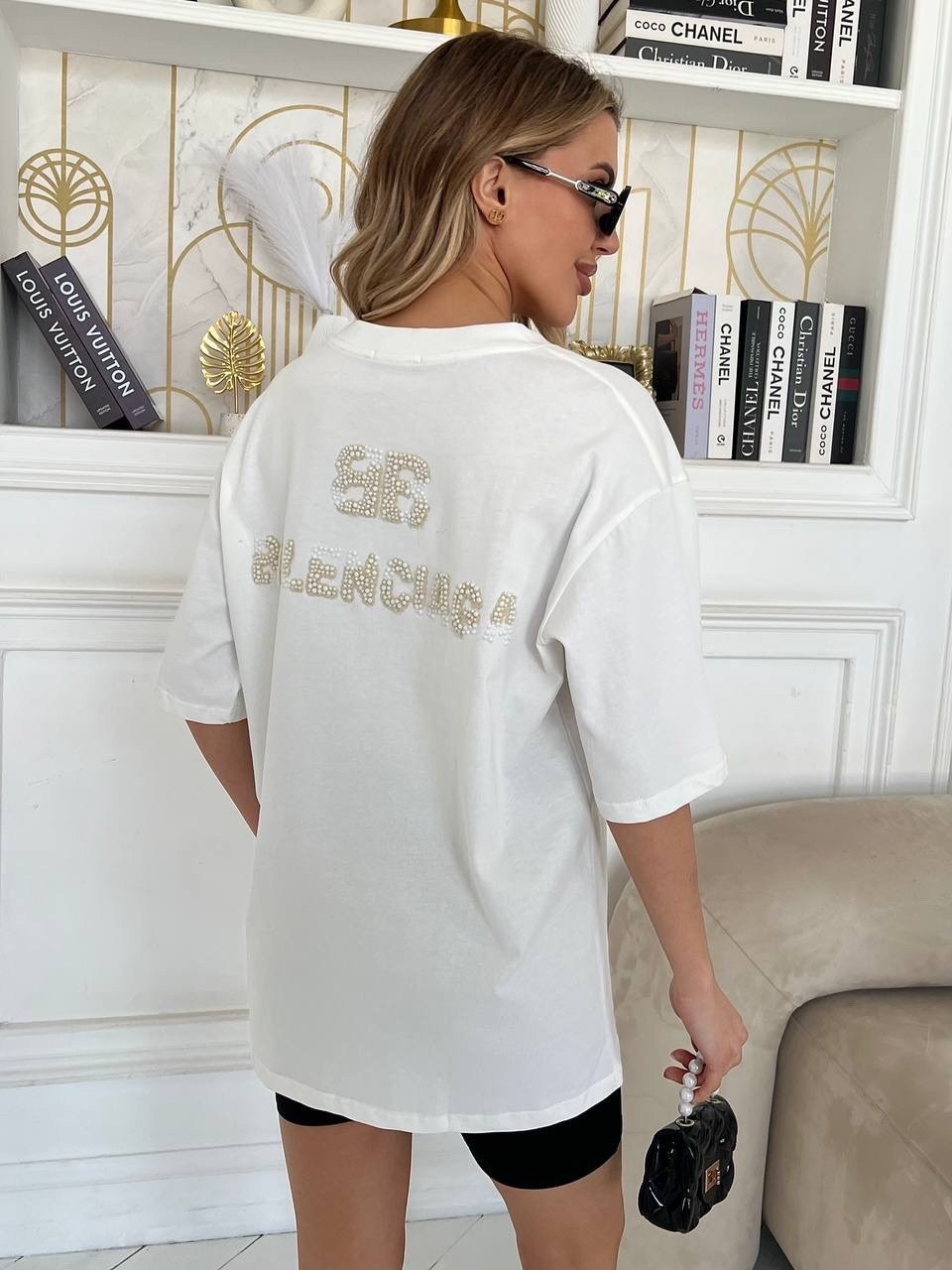 белая футболка оверсайз,велосипедки женские с футболкой оверсайз,футболка оверсайз и велосипедки,футболка оверсайз,футболка белая оверсайз martlet