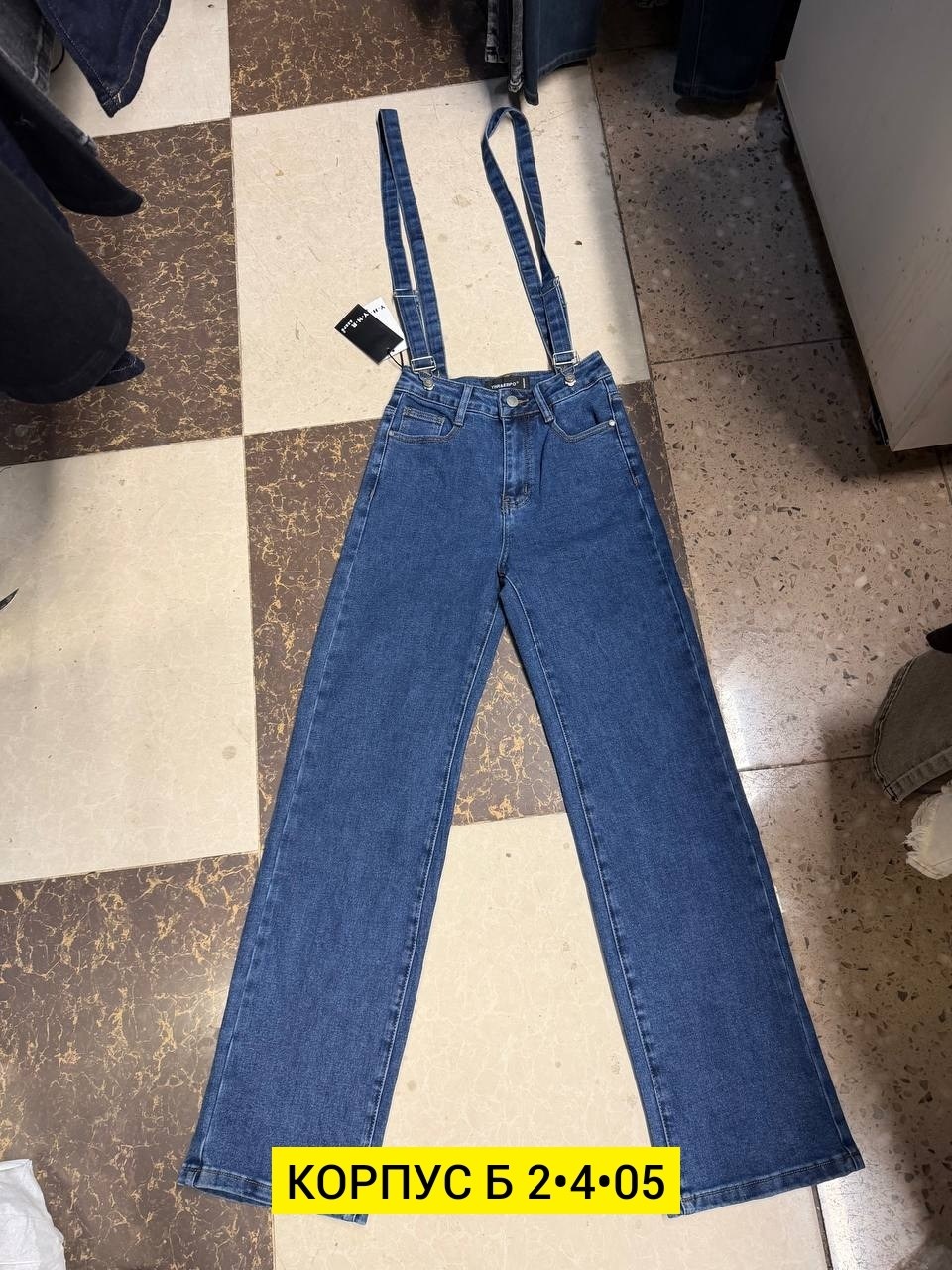 джинсовые комбинезоны,брюки джинсы,джинсовые брюки,комбинезон джинсовый женский,джинсы женские