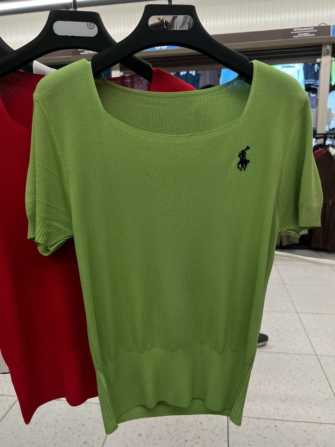 женская кофта,футболки женская,джемпер,коричневый джемпер,женские джемпера