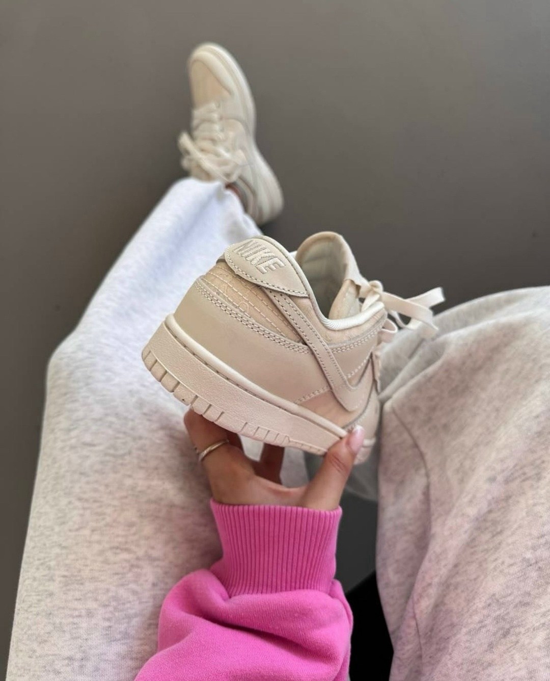 кроссовки nike sb dunk low цвет бежевый,кроссовки,nike dunk low,женские кроссовки,кроссовки dunk low nike