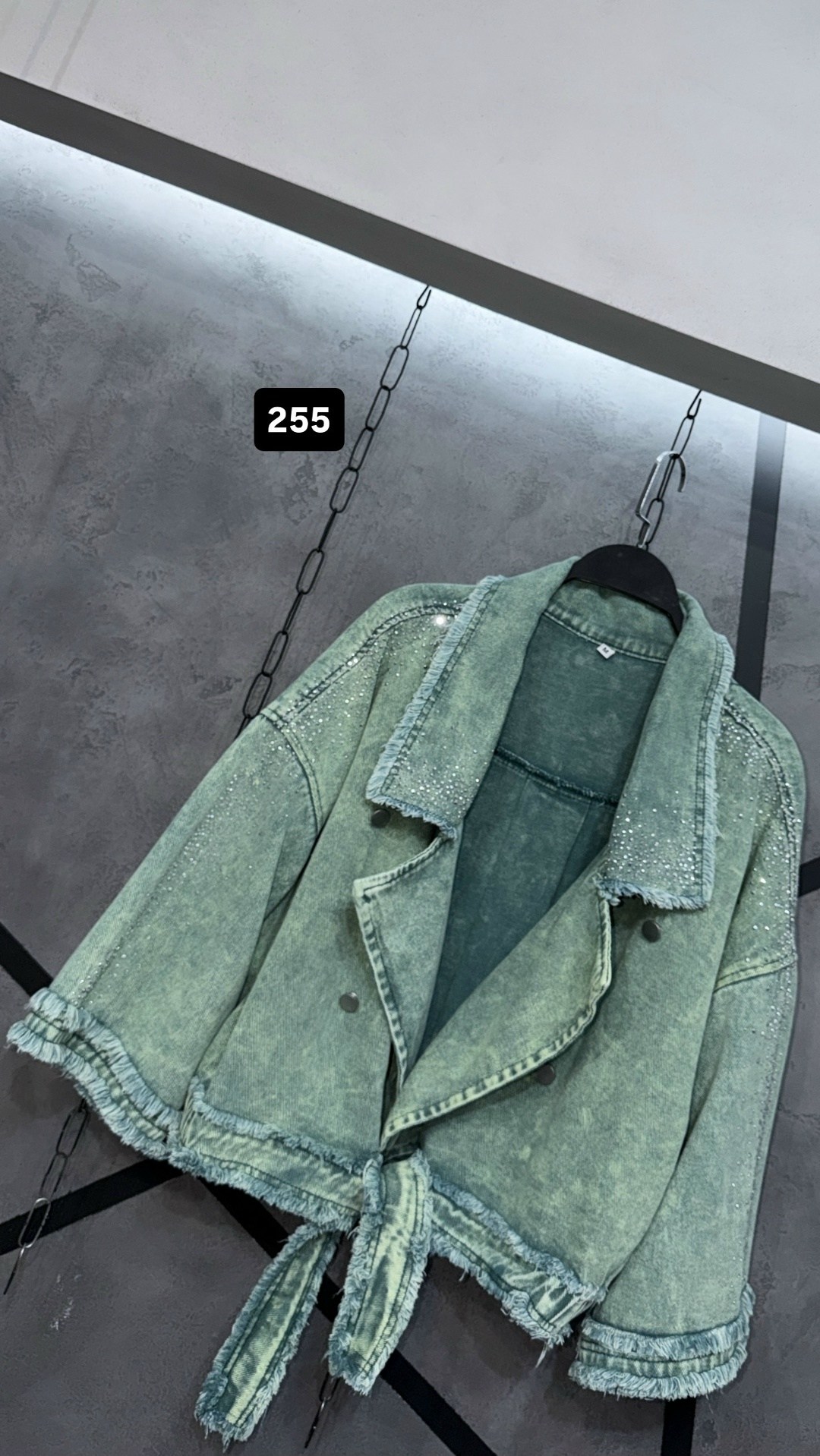 женская джинсовая куртка,джинсовая куртка,джинсовая куртка повседневная,повседневная куртка,джинсовая куртка стильная