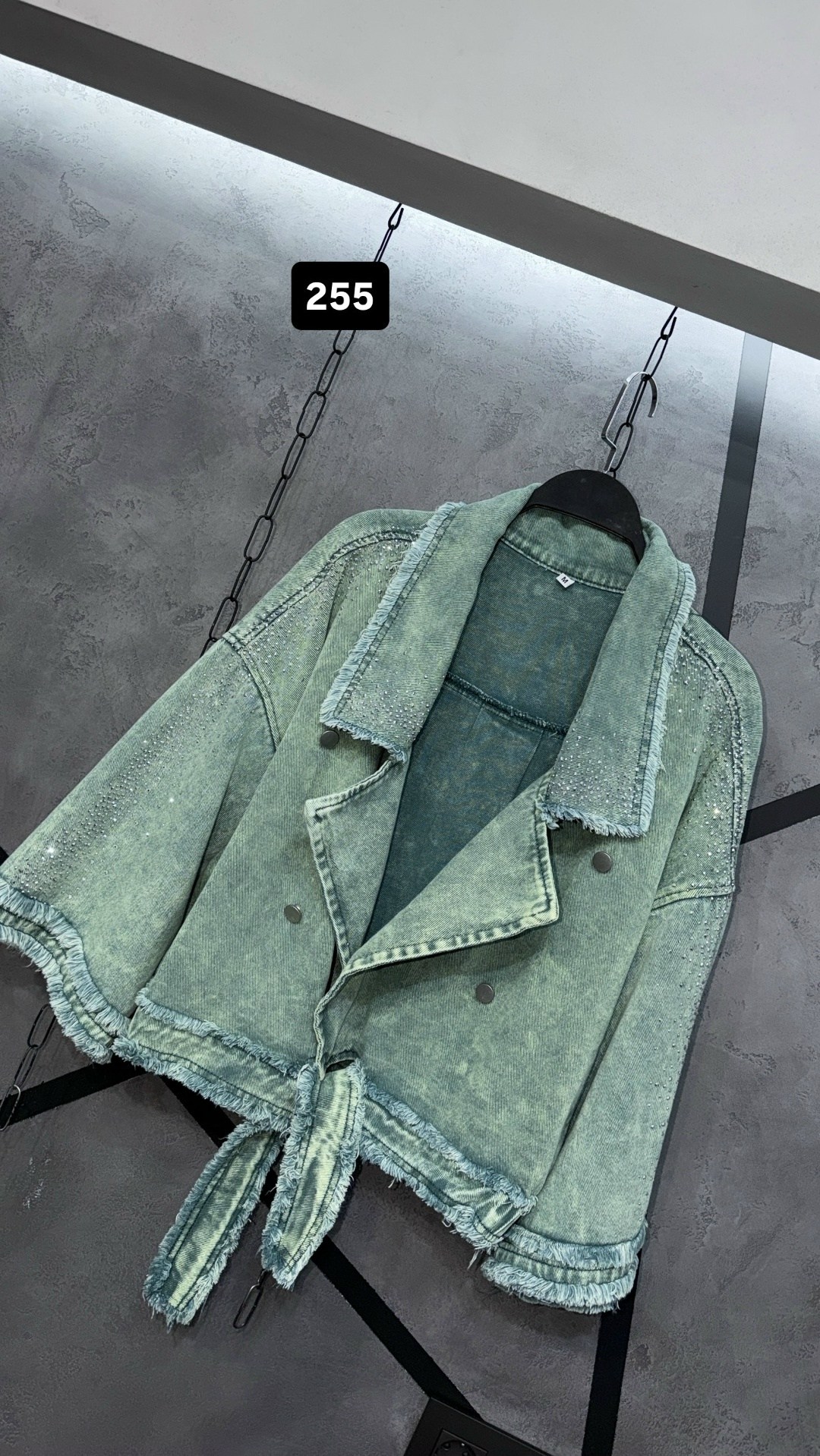 женская джинсовая куртка,джинсовая куртка,джинсовая куртка повседневная,повседневная куртка,джинсовая куртка стильная