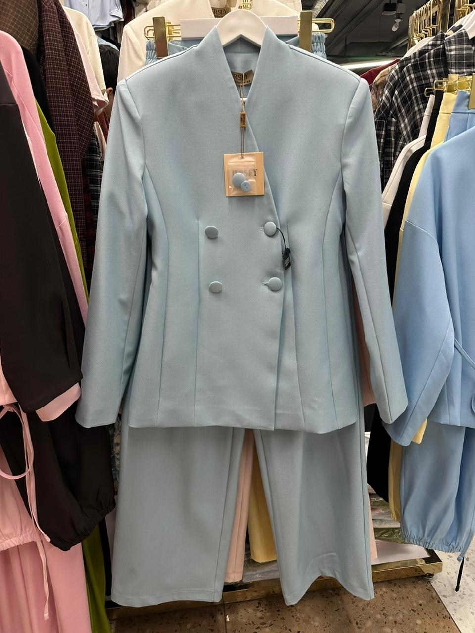 костюм классика,,классические костюмы