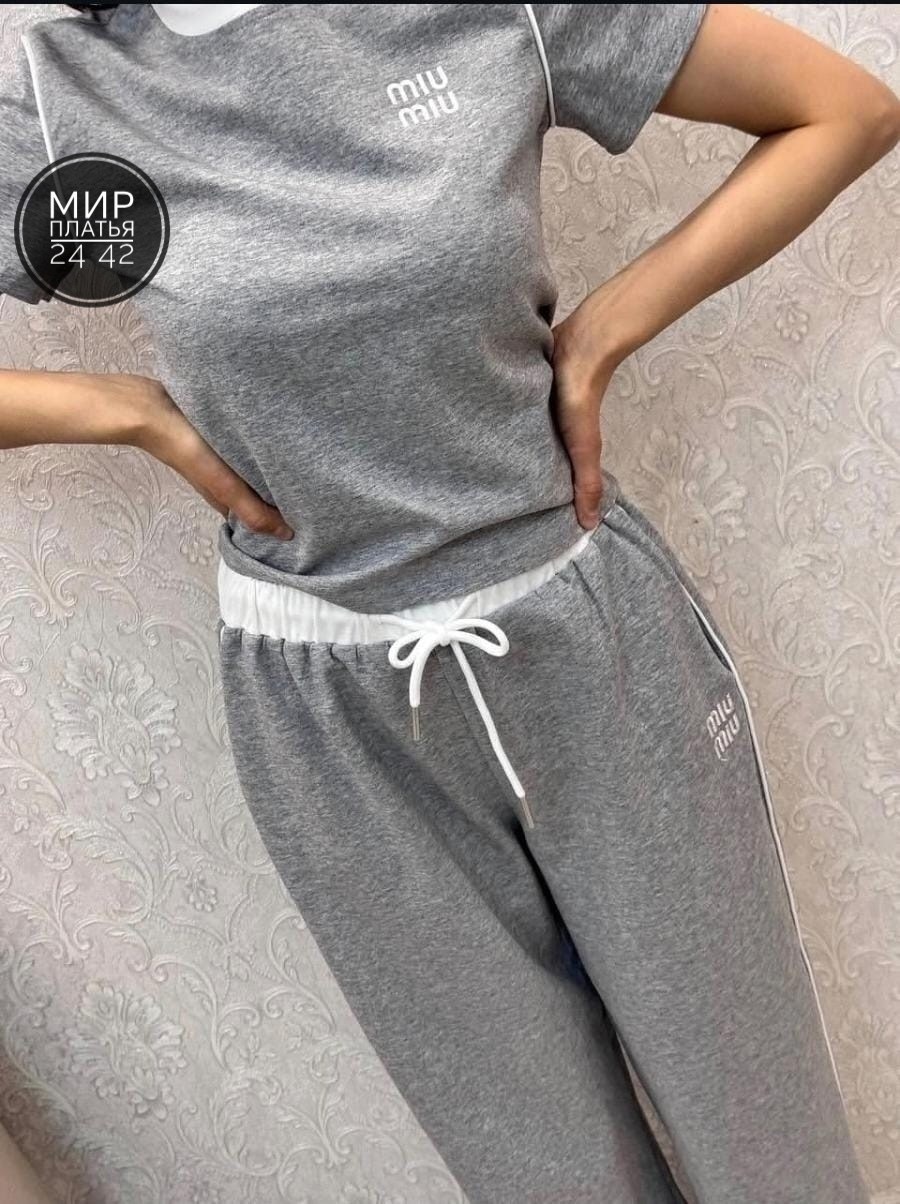 спортивные костюм,костюм спортивный женский,женские костюмы,chanel костюм спортивный женский с футболкой,костюм платья