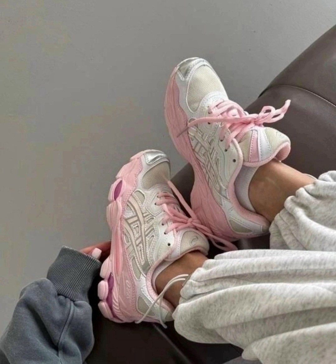 кроссовки женские asics,женские кроссовки,кроссовки весенние женские,розовые кроссовки,кроссовки asics