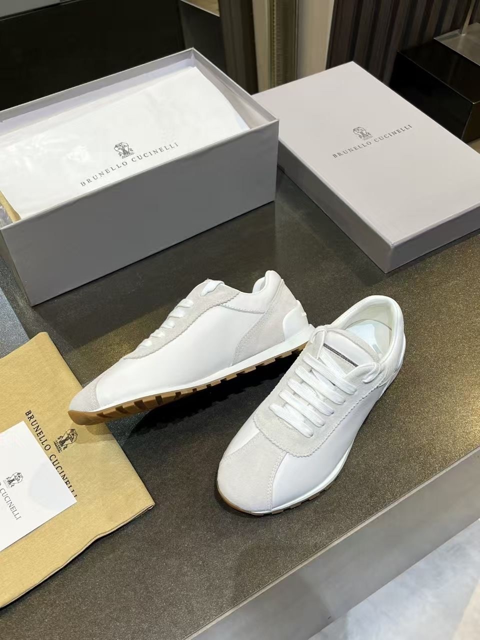 ,кроссовки brunello cucinelli,кроссовки brunello cucinelli черный,кожаные кроссовки brunello cucinelli,кроссовки для женщин