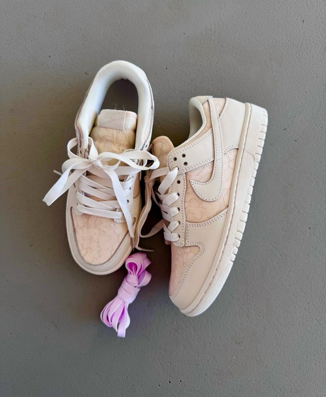 кроссовки nike sb dunk low цвет бежевый,кроссовки,nike dunk low,женские кроссовки,кроссовки dunk low nike