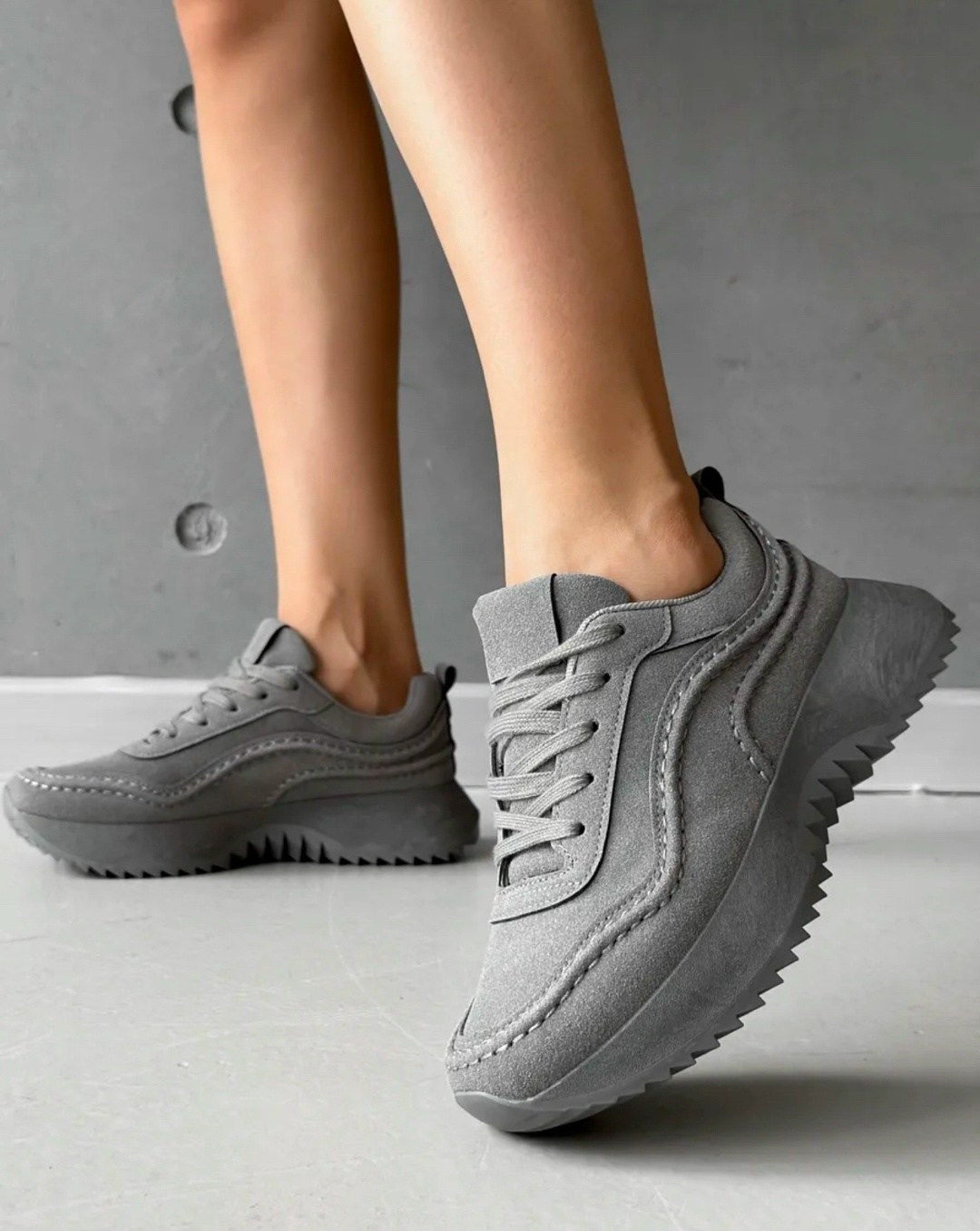 кроссовки замшевые демисезонные,серые кроссовки,кроссовки женскиe,,повседневные кроссовки