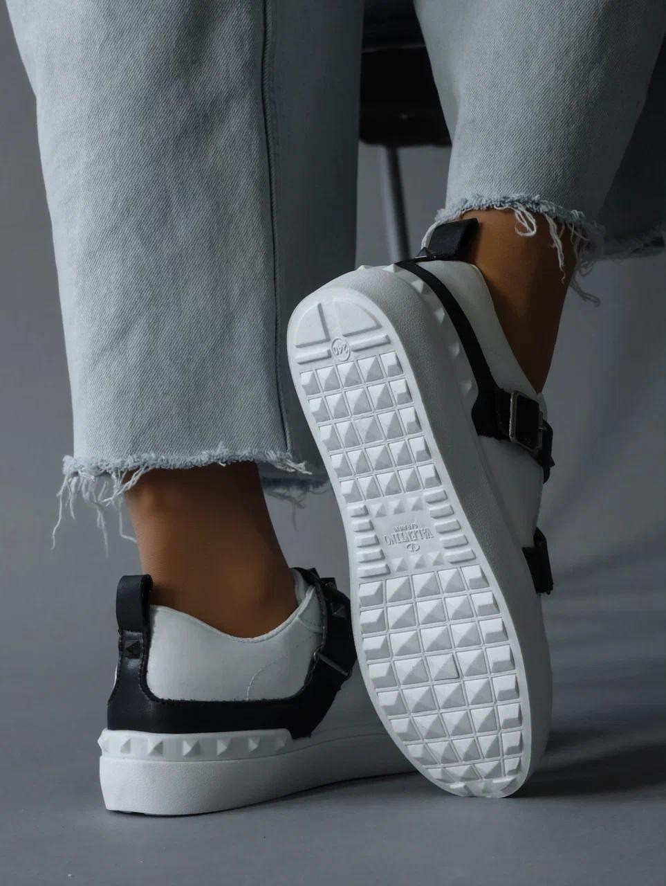 , модная, женская,кроссовки с ремешком,valentino кроссовки