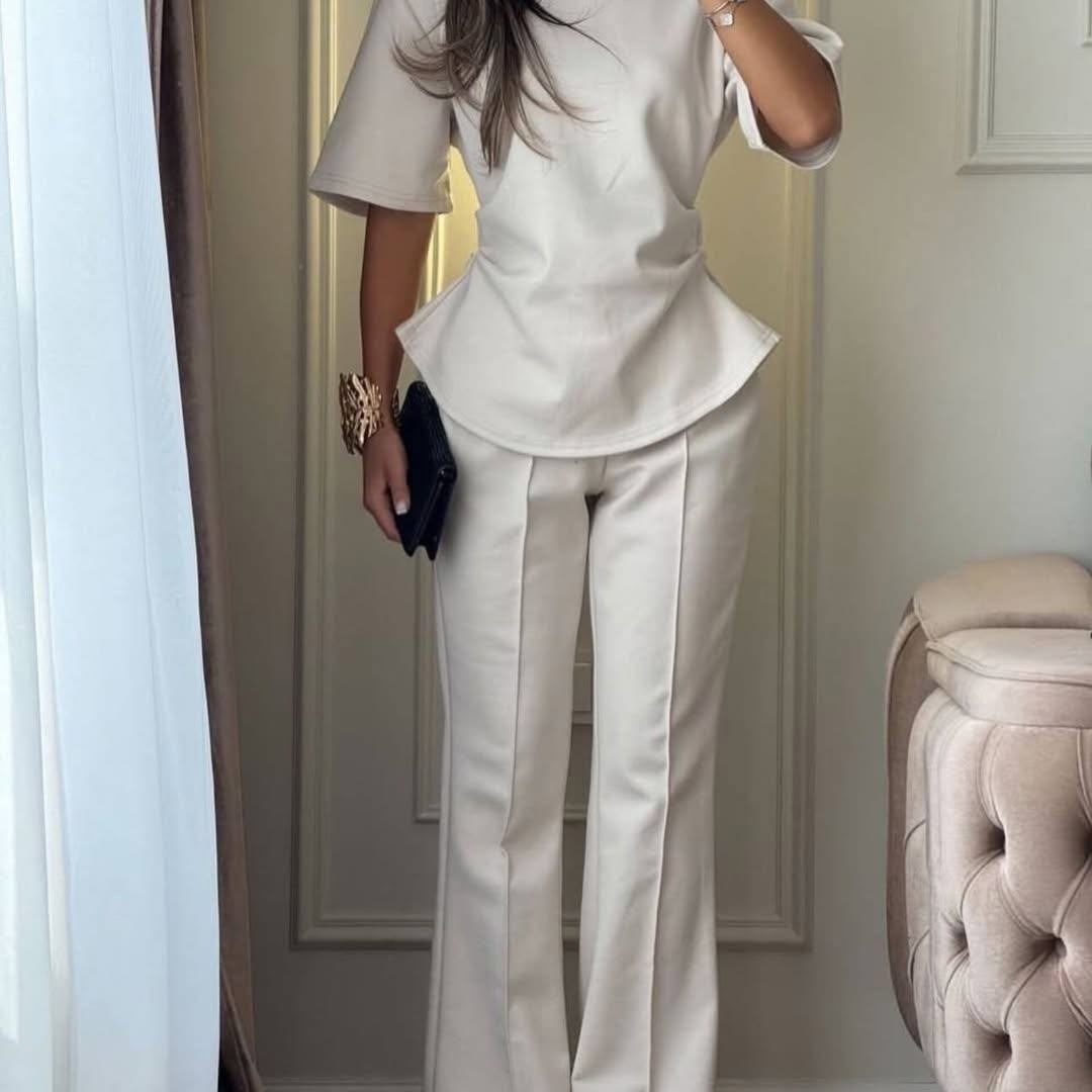 белый брючный костюм,брючный костюм,белый костюм с баской,элегантные наряды,белый костюм
