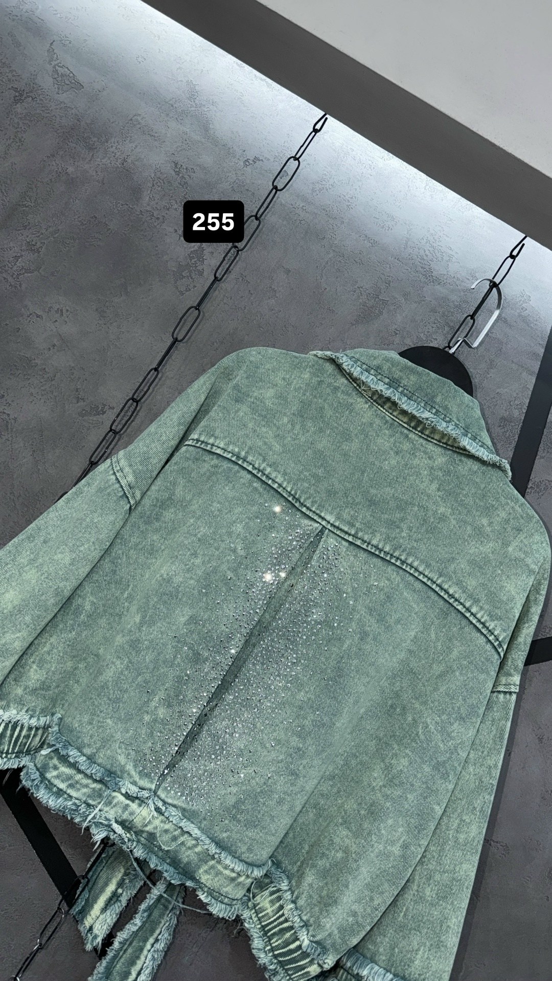 женская джинсовая куртка,джинсовая куртка,джинсовая куртка повседневная,повседневная куртка,джинсовая куртка стильная